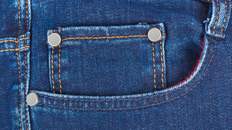 Independent: За какво служи малкото джобче на дънките 