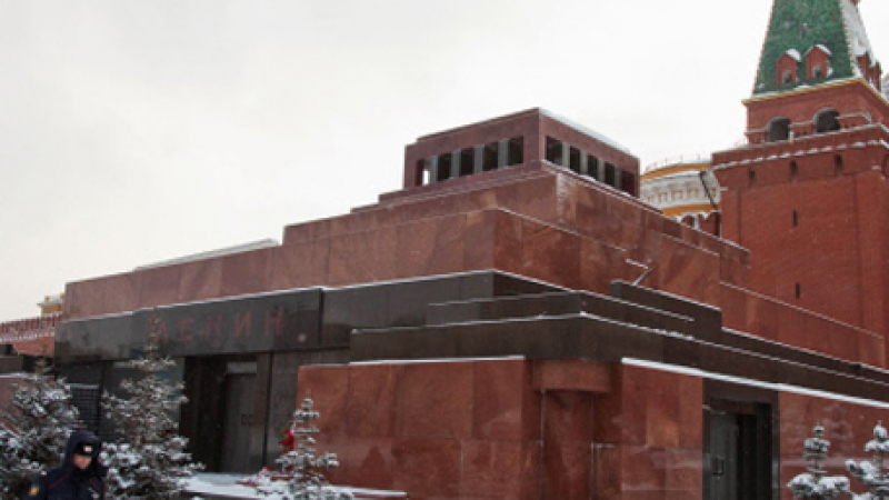 Путин предупреди: По-внимателно с мумията на Ленин