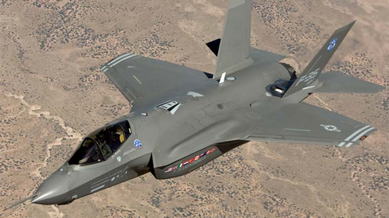 АР: Американци се стреснали от изпитания на изтребителя F-35
