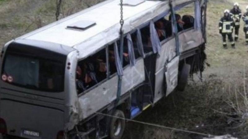 Шефът на фирмата с катастрофиралия в Македония автобус: Шофьорът не помни нищо