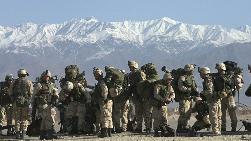Нападатели убиха 8 охранители на базата на ВВС на САЩ в Афганистан