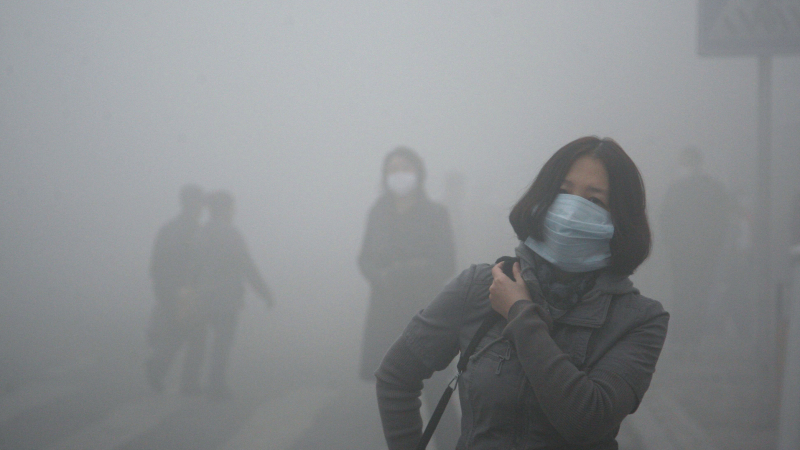 Замърсяването на въздуха в Пекин достигна критични нива