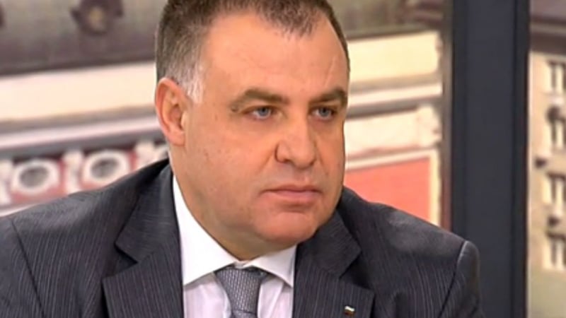 Мирослав Найденов: Даниел Митов клати стола на правителството (ВИДЕО)