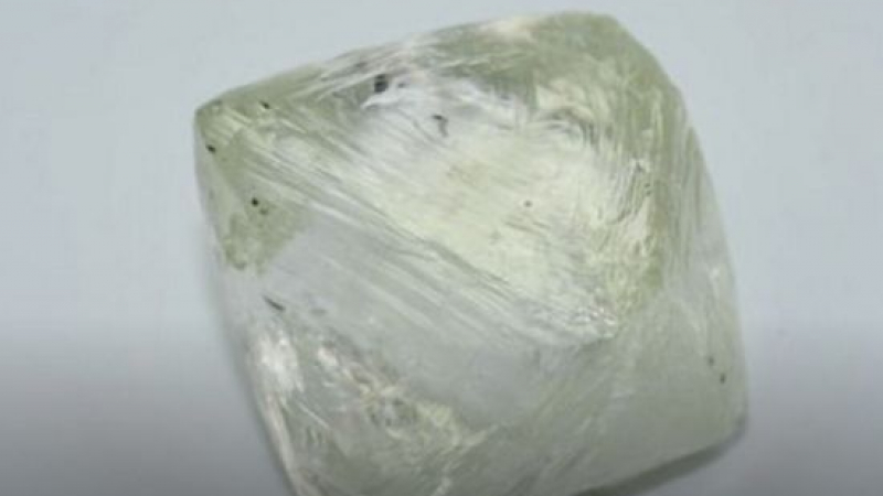 Откриха 122-каратов диамант в Якутия  