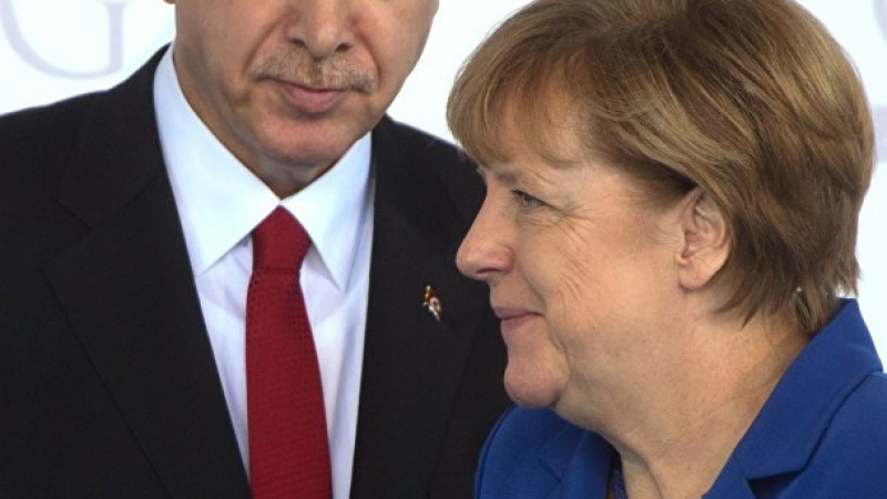 DWN: Благосклонността на Ердоган е последната надежда за Меркел
