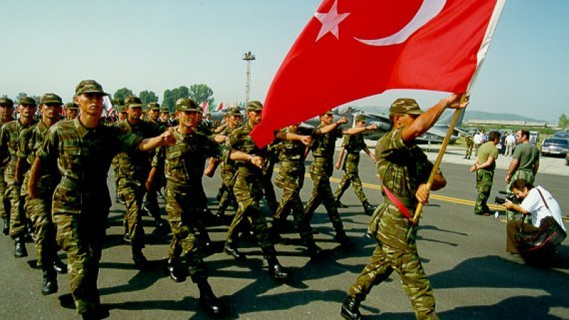 В интернет: Турците разказват за обща мобилизация   