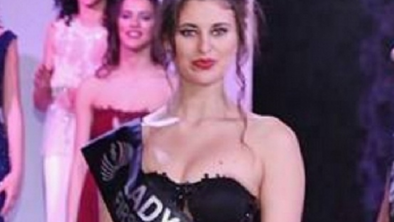 Пак скандал: И Мина Попова надянала купена корона за красавица