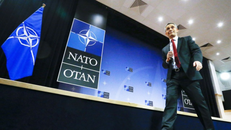 Руският посланик в НАТО обеща отговор на военното подсилване на източния фланг на Алианса   