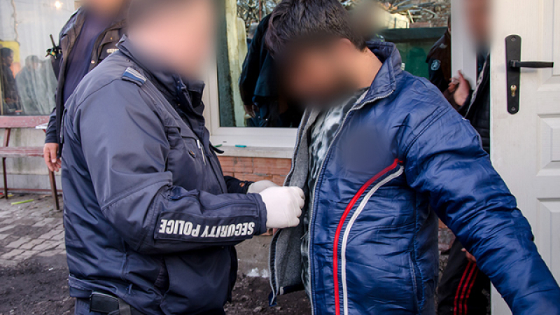 75 нелегални бежанци са задържани в София за два дни   
