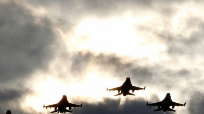 Самолети на САЩ избиха десетки терористи от ИД в Либия