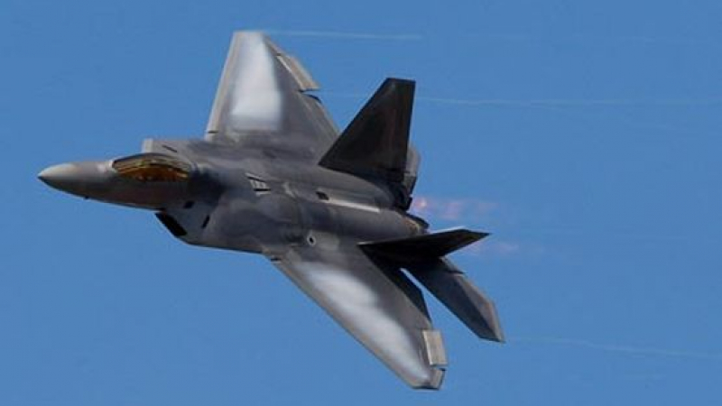 Безполезният в Сирия F-22 струва на САЩ 400 млн. долара