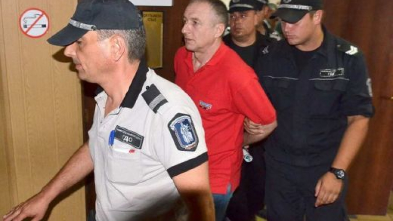 Обвиниха във второ убийство килъра на пловдивския митничар