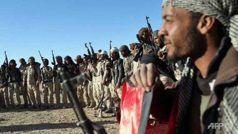 &quot;Ислямска държава&quot; стяга за атака големи сили северно в провинция Рака      