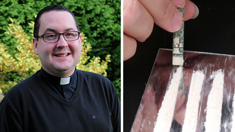 Католически свещеник бе хванат на ВИДЕО как шмърка кокаин сред нацистки предмети (СНИМКИ)