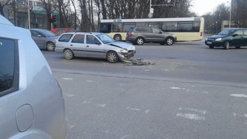 Катастрофа пред Английската в Пловдив (СНИМКА)
