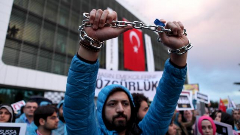 ЕС попари Турция за насилието срещу редакцията на вестник „Заман“