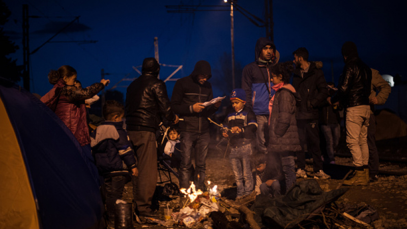 Хиляди болни в бежанския лагер в Идомени  