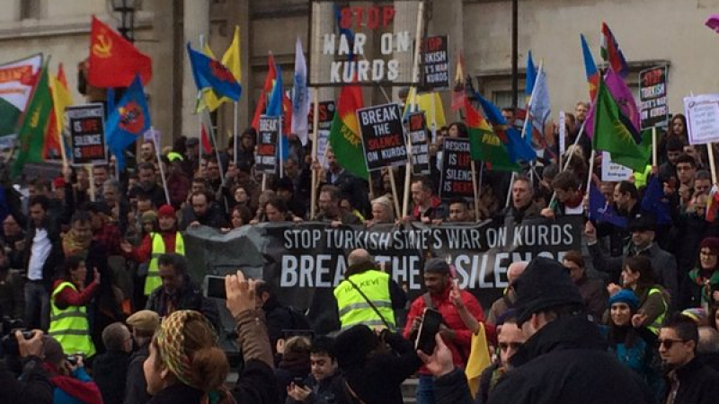 Лондончани излязоха на протест срещу антикюрдската политика на Анкара (СНИМКИ/ВИДЕО)  
