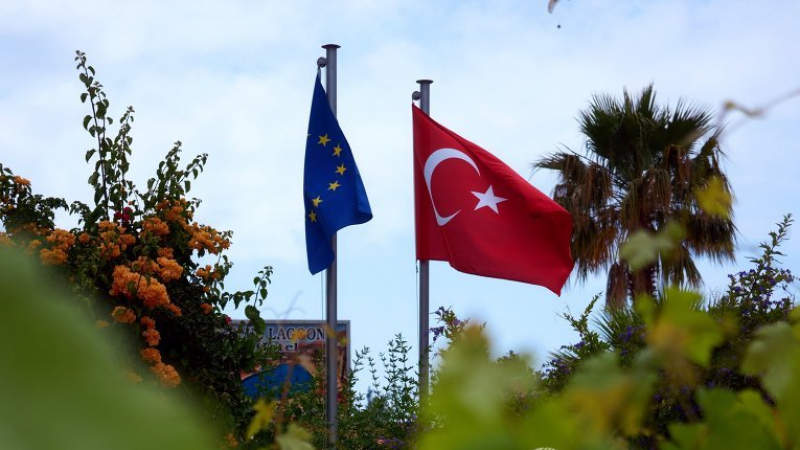 Reuters: Германия сериозно се съмнява дали Турция трябва да е в ЕС 