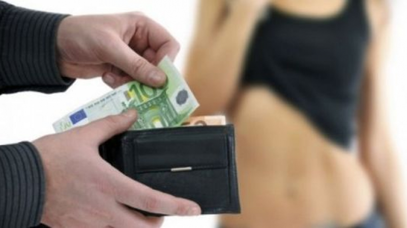 Евтино ги дават! Български сводници предлагат знойни жрици за 40 евро в Патра