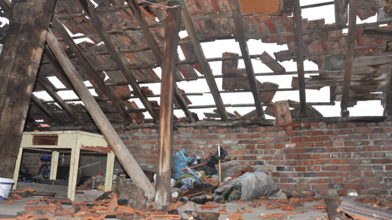 Страшно бедствие! Торнадото в Димитровград избушило покривите на 70 семейства (СНИМКИ)