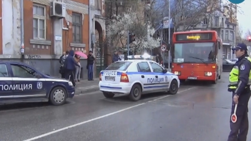 ВИДЕО от катастрофата, при която автобус блъсна 20-годишно момиче в Пловдив 