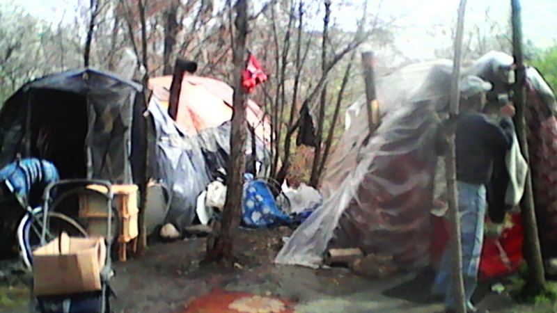 Пролетно почистване: Разтуриха още два чергарски бивака в Бургас (СНИМКИ)