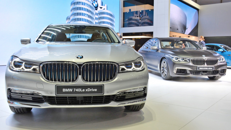 Най-мощното BMW Серия 7 блесна на сцената в Женева