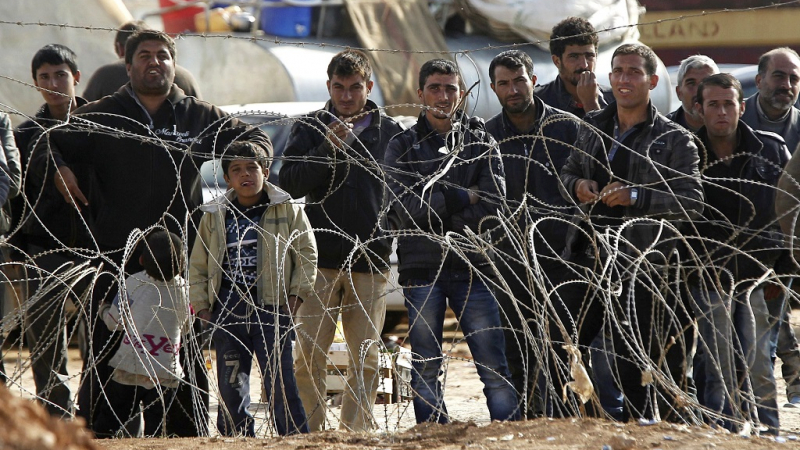 Унгарски вестник: България вдига още 130 км ограда заради бежанците