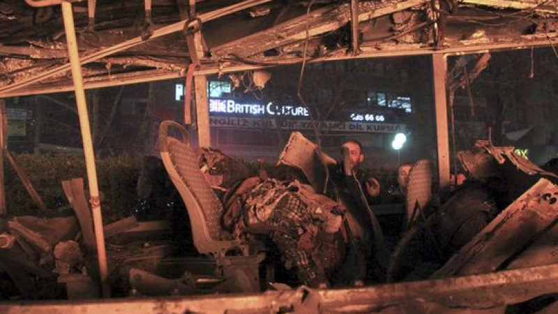 Полицията в Анкара назова организатора на атентата, отнел живота на 32 души 

