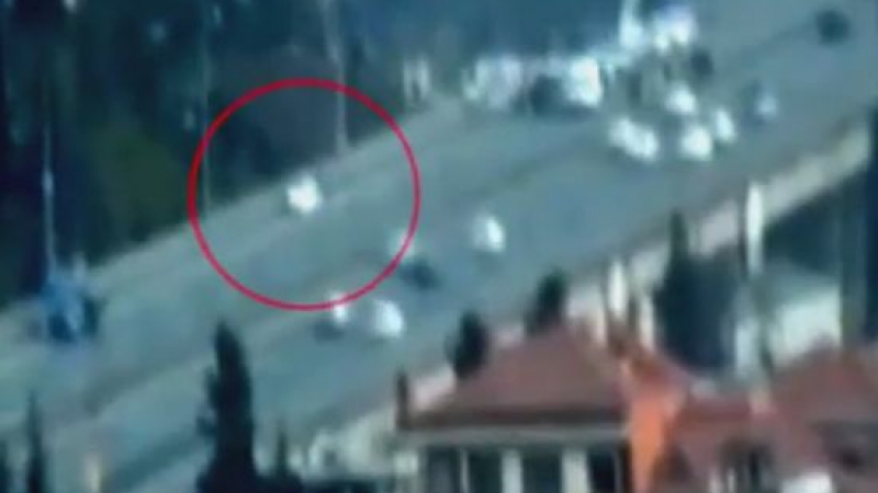 Отбой на Босфорския мост: Полицията не откри нищо в изоставената кола (ВИДЕО)

