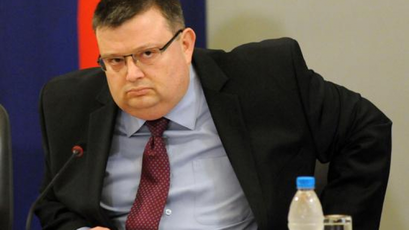 Първо в БЛИЦ: Остра критика! Цацаров нарита представителя на ЕК у нас заради безделие