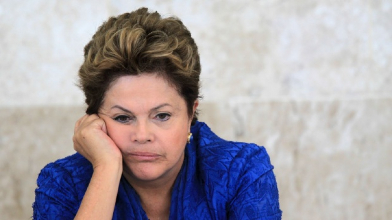Признанията на бразилски сенатор отново разклатиха правителството на Дилма Русеф