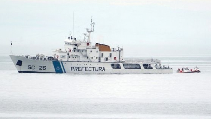 Бреговата охрана на Аржентина потопи китайска шхуна за незаконен риболов