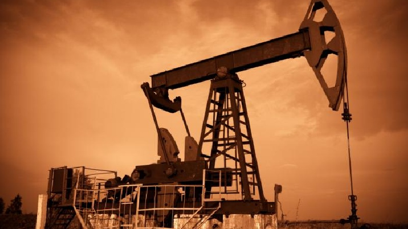 „Российская газета“: Русия ще изчерпи нефтените си запаси през 2044 г.