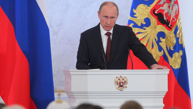 Руският парламент разчисти пътя на Путин