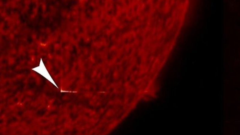 Ловци на НЛО: Снимки на НАСА доказват, че Слънцето е кухо и в него има друг свят (ВИДЕО)
