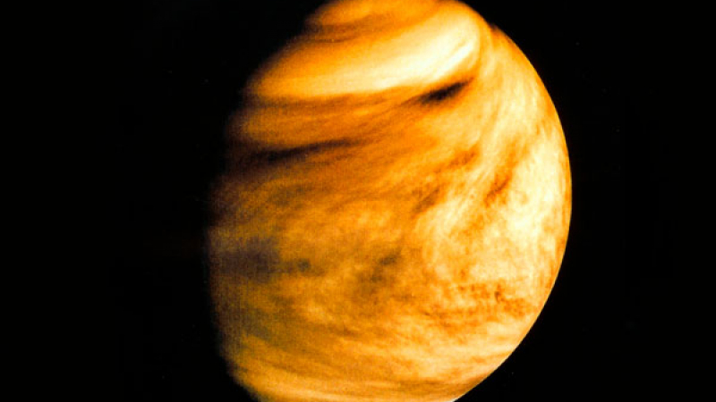 Апокалипсис: Гигантски астероид е унищожил Венера