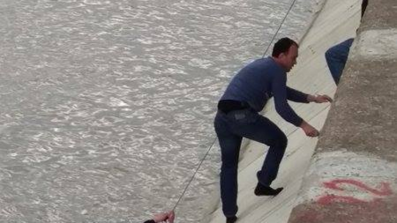 Спасиха възрастна жена от удавяне в Дунав