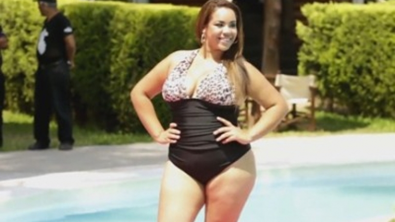 Закръглена красавица с тегло 81 кг се подготвя за &quot;Мис Перу 2016&quot; (ВИДЕО)