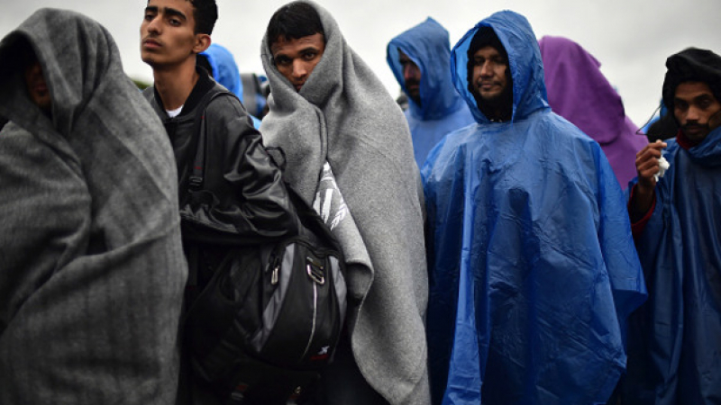 Първо в БЛИЦ! Араби и гърци помагат на родните трафиканти да прекарват бежанци през границата