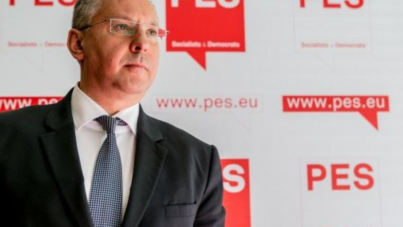  Станишев: ПЕС предлага нов социален договор за Европа
