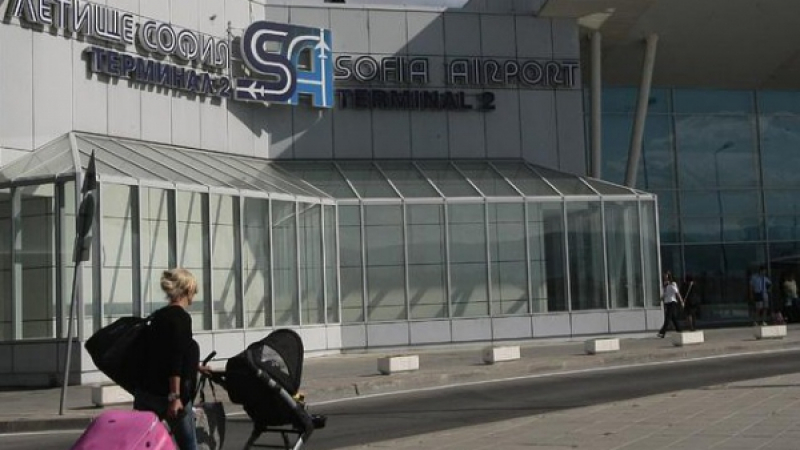 Жестоки мерки за сигурност на летището в София!