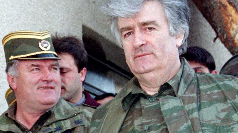 След 21 години: Четат присъдата на Караджич