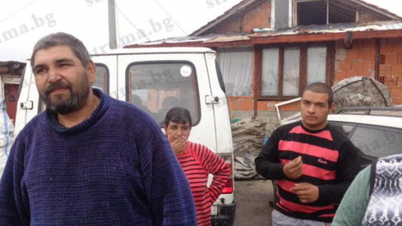 Страшна гавра в Дупница! Баща на 6 деца блудства със сина на съседите