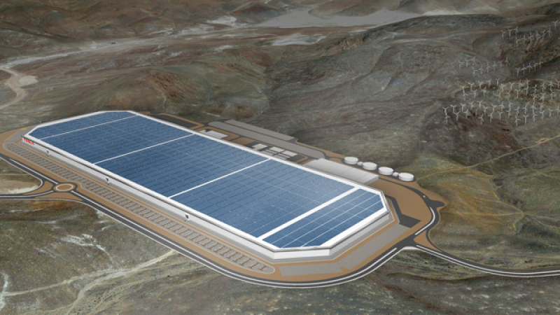 Tesla напредва с Gigafactory (ВИДЕО)