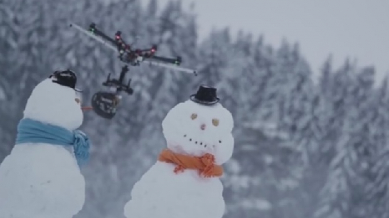 Финландска дивотия: Дрон реже глави на снежни човеци (ВИДЕО)