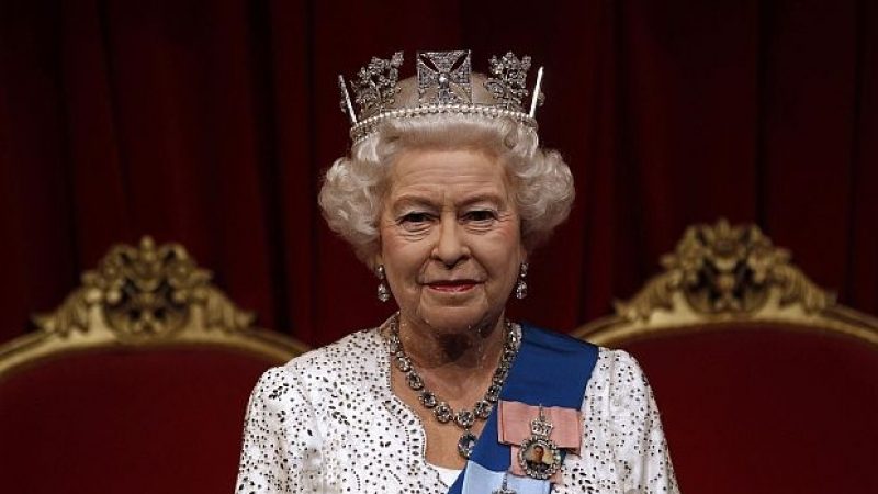 Пускат разкошни юбилейни монети с рози за ЧРД на английската кралица