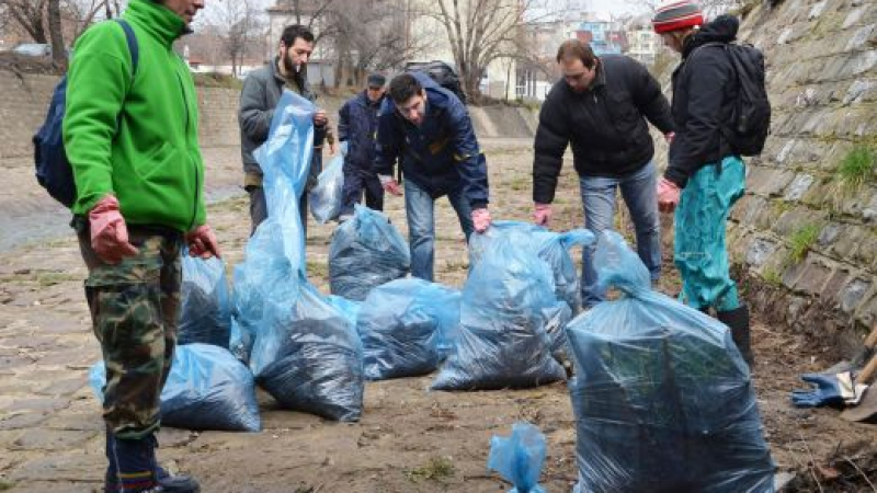 Започва пролетното почистване на София