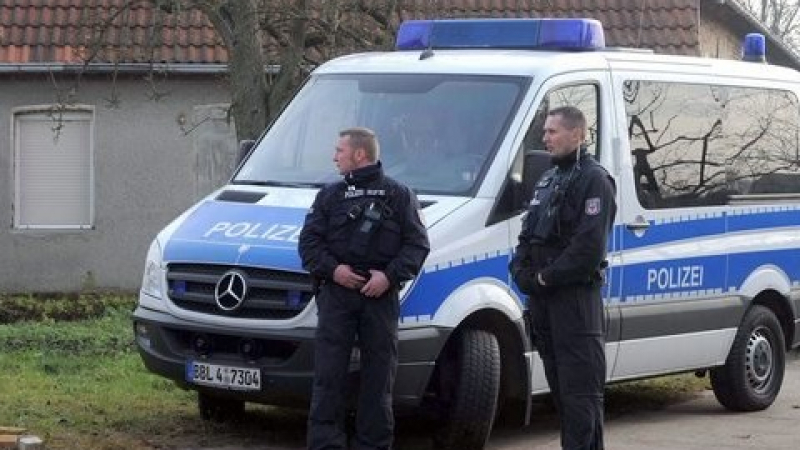 Паника! Изхвърлен вибратор подлуди германската полиция